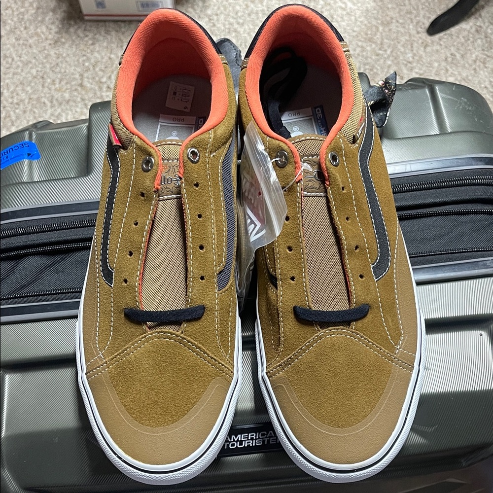 Vans Men's Tan and Black Sneakers